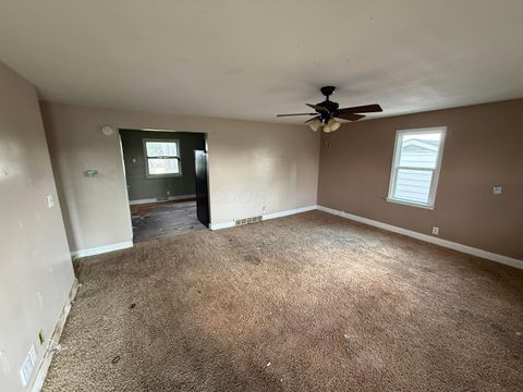 Tiny photo for 502 Summitview Drive, Lancaster, OH 43130 (MLS # 226013930)