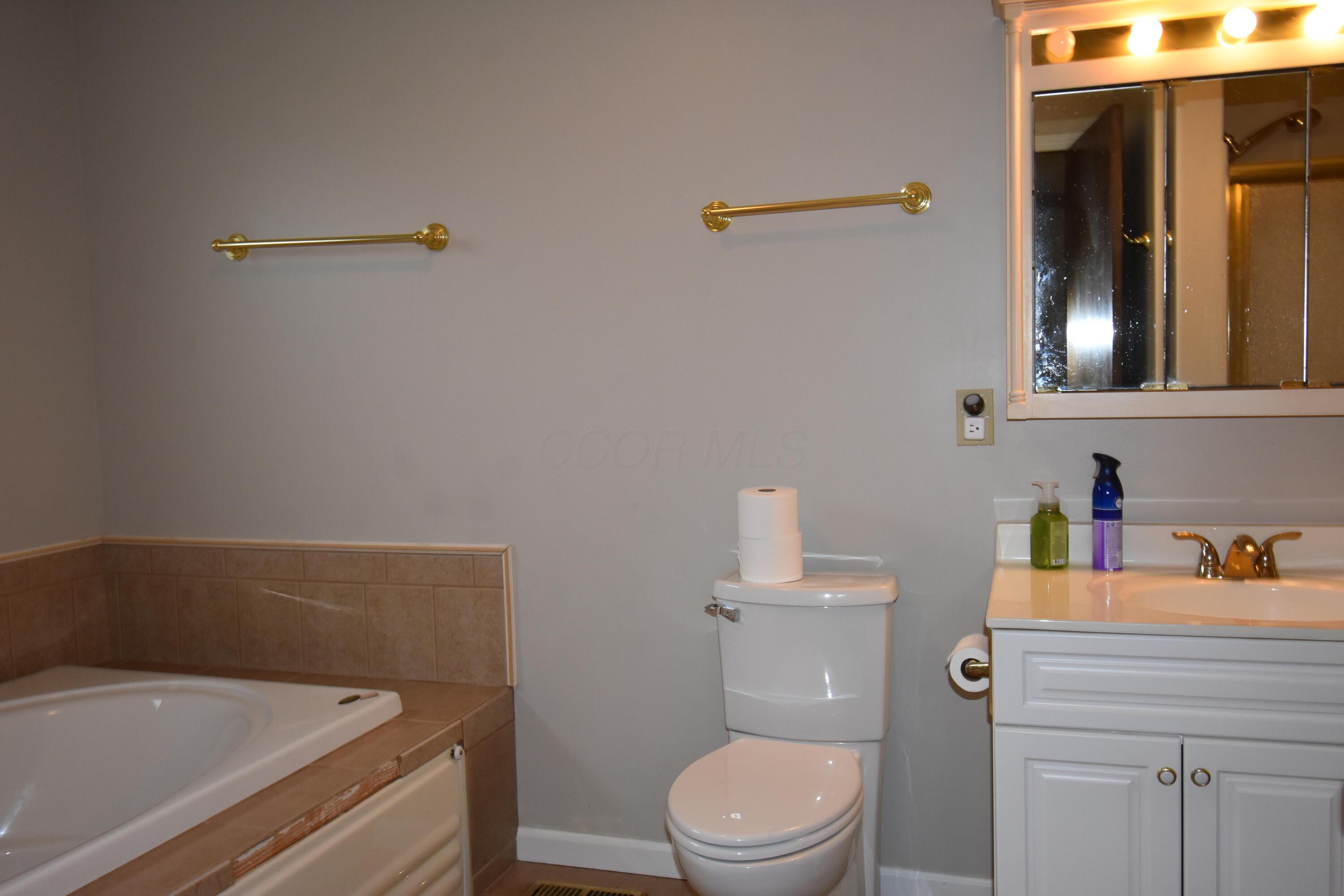 6580 Davis Road, Hilliard, Ohio image 14