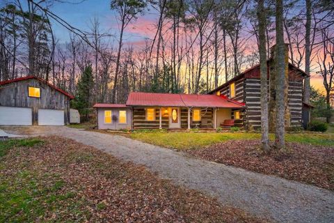 Photo of 2261 Valley Chapel Road, Jackson, OH 45640 (MLS # 226009121)