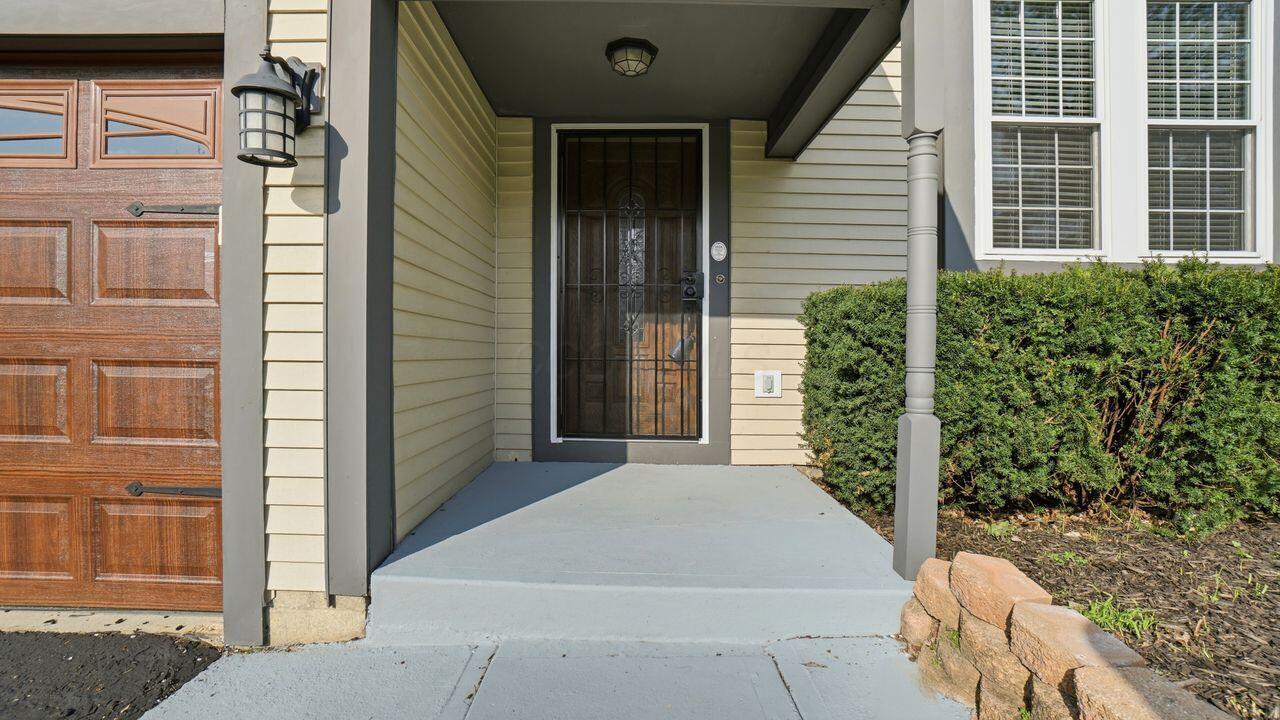 3821 Carriage Run Drive