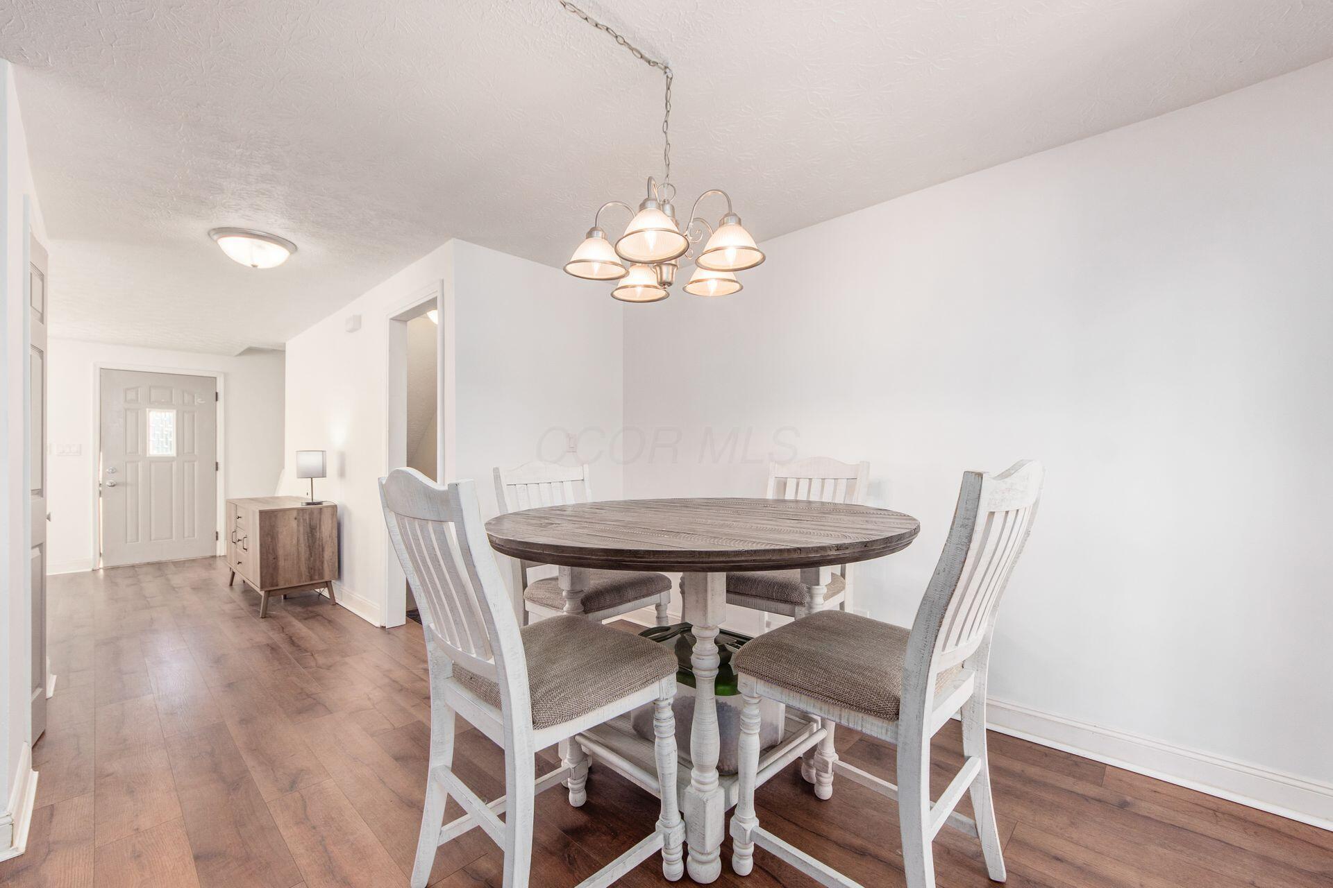8651 Wilmette Court, Powell, Ohio image 12