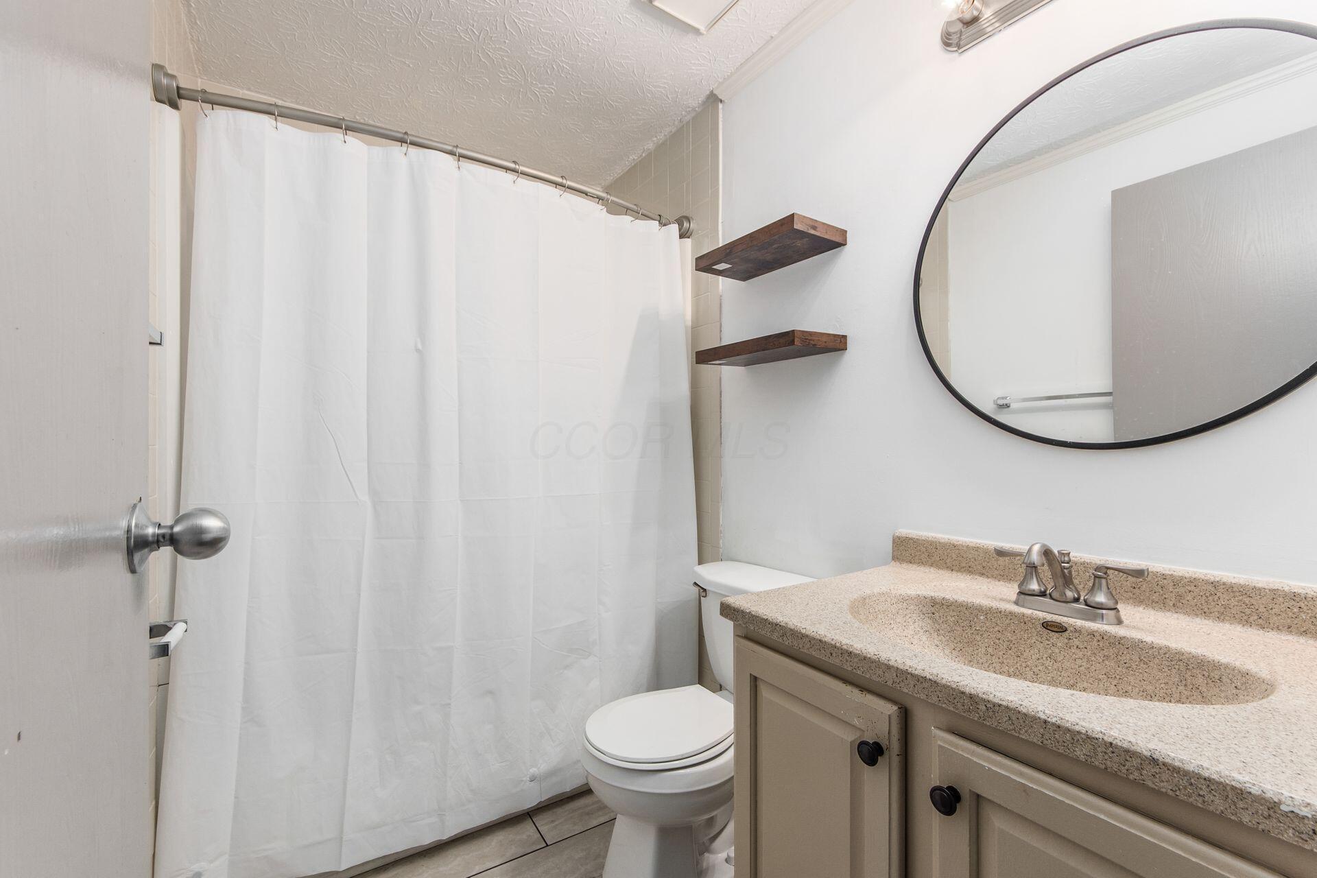 8651 Wilmette Court, Powell, Ohio image 21