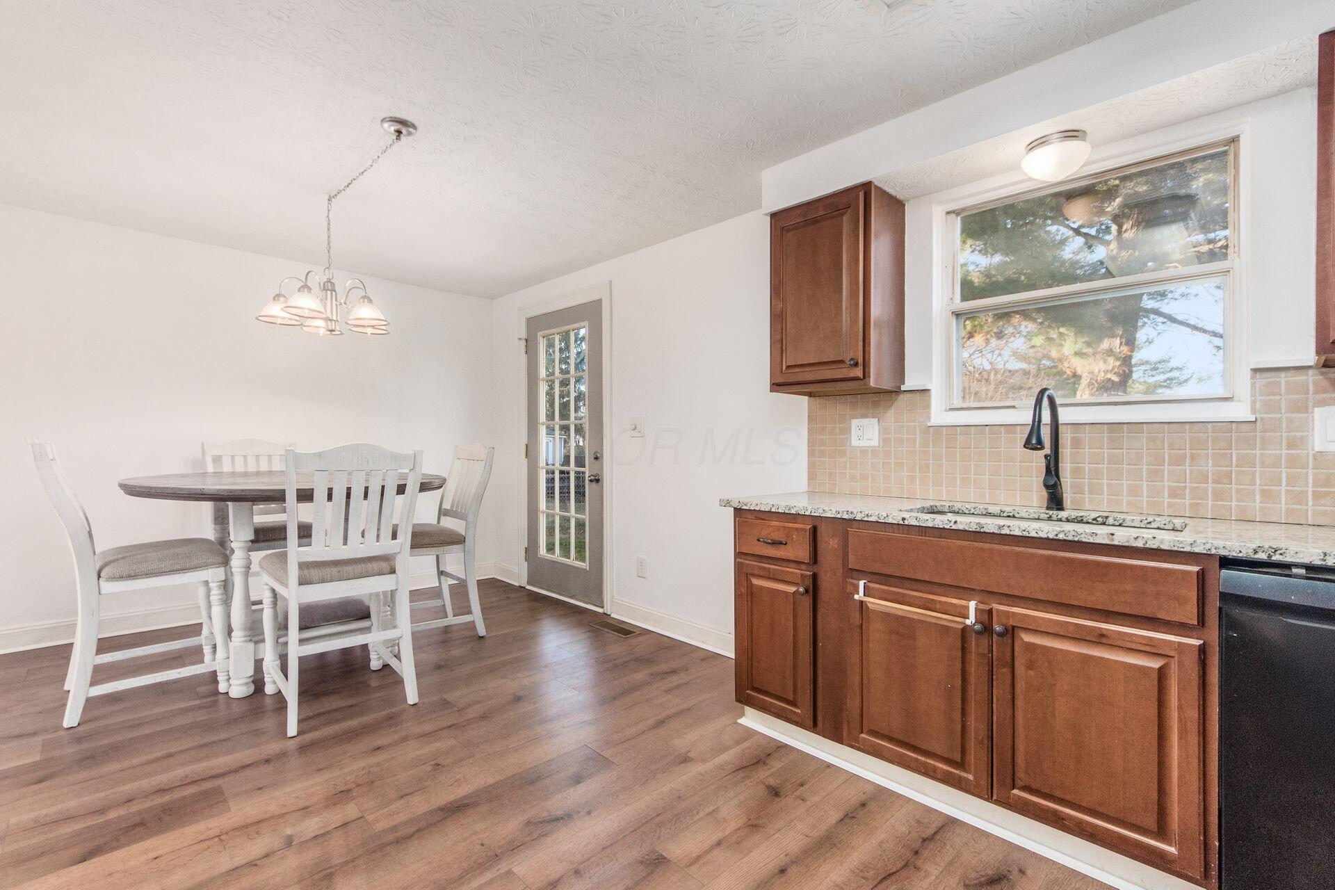 8651 Wilmette Court, Powell, Ohio image 15