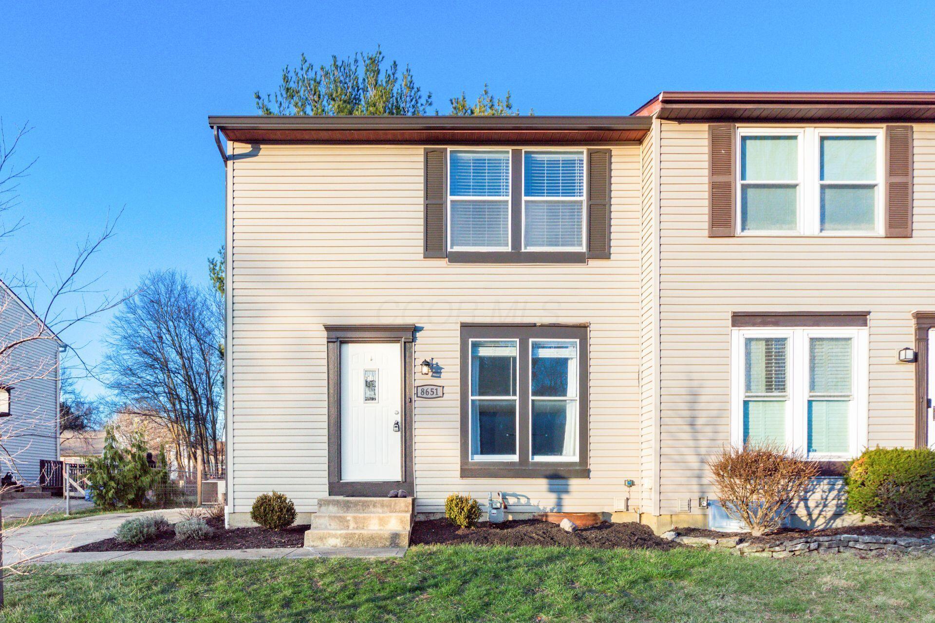 8651 Wilmette Court, Powell, Ohio image 3