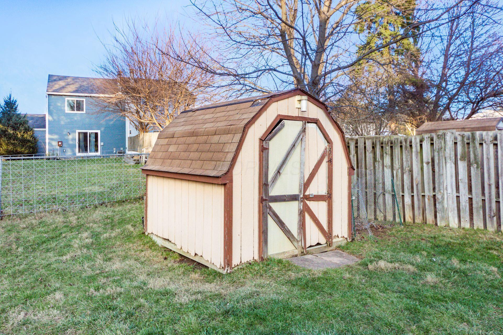 8651 Wilmette Court, Powell, Ohio image 31
