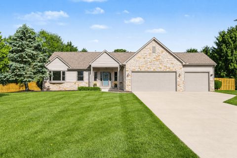 Photo of 42 Millstone Circle, Pataskala, OH 43062 (MLS # 226018043)