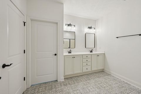 Tiny photo for 4854 Piedmont Drive, Hilliard, OH 43026 (MLS # 225045485)