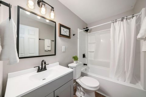 Tiny photo for 1363 E 19th Avenue, Columbus, OH 43211 (MLS # 226012309)