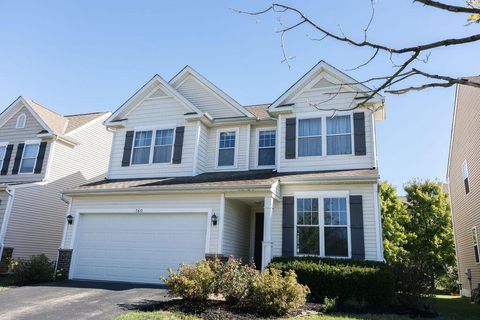 Photo of 360 Lake Crossing Avenue, Columbus, OH 43213 (MLS # 225039843)