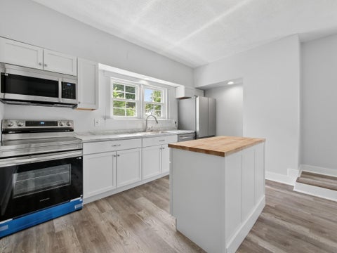 Tiny photo for 15 Maple Street, Jeffersonville, OH 43128 (MLS # 226033867)