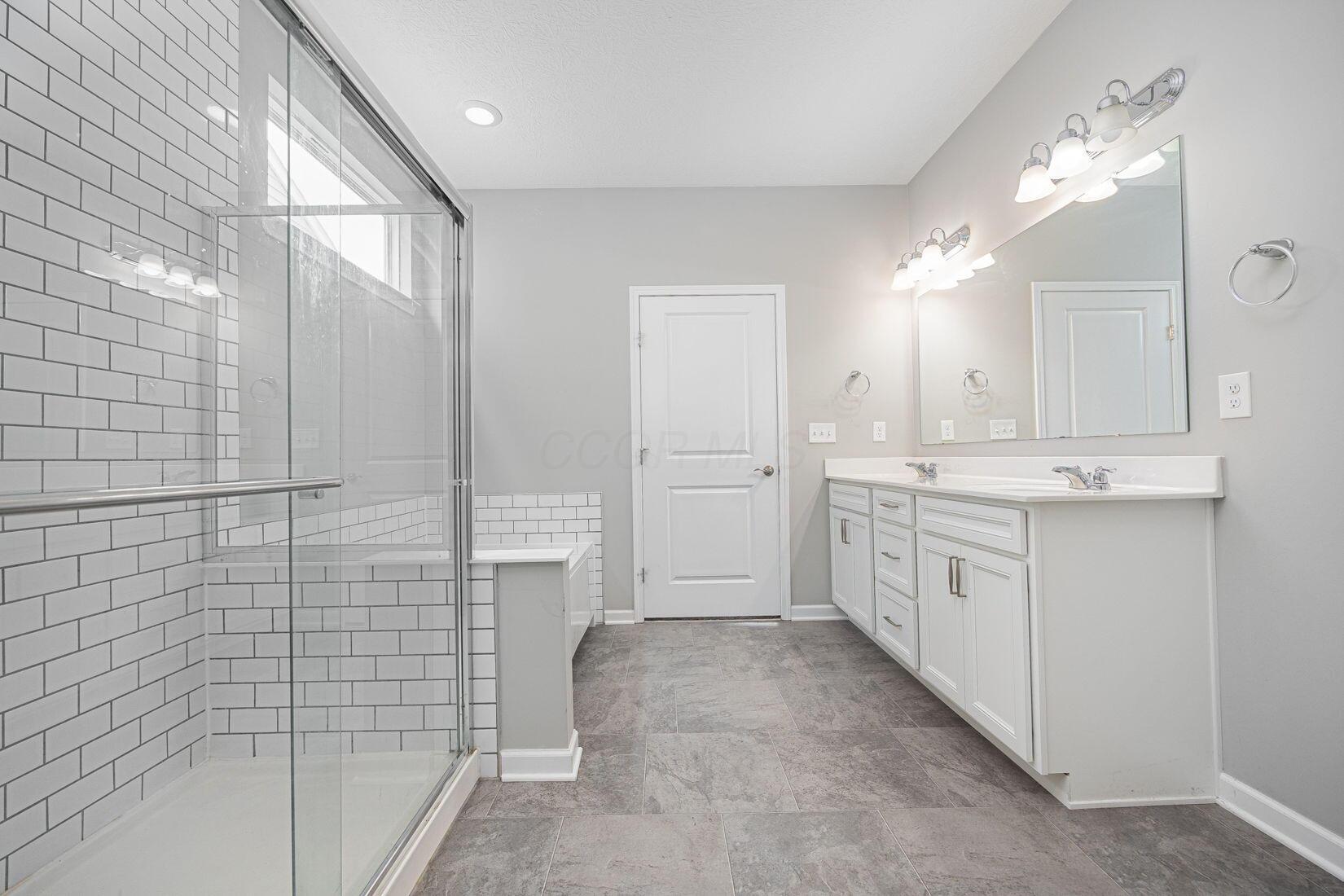 6741 Cat Singer Circle, Hilliard, Ohio image 22