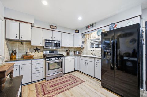 Tiny photo for 376 Tallman Street, Groveport, OH 43125 (MLS # 226004278)