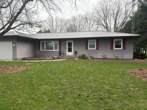 Photo of 3172 E River Road, Marion, OH 43302 (MLS # 226008397)