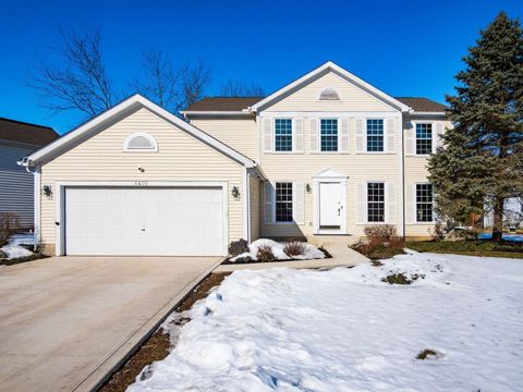 Photo of 6470 Hemmingford Drive, Canal Winchester, OH 43110 (MLS # 226004187)