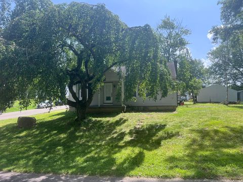 Photo of 318 N Granville Street, Baltimore, OH 43105 (MLS # 226024144)