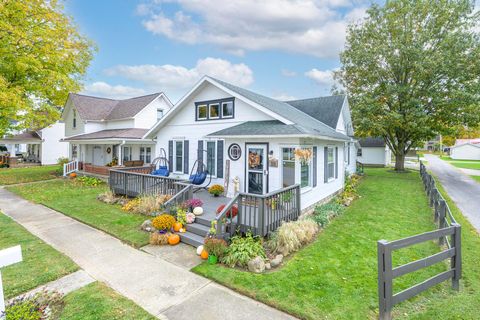 Photo of 311 E Columbus Street, West Liberty, OH 43357 (MLS # 225045471)
