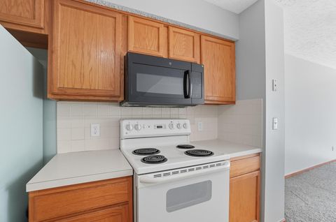 Tiny photo for 2179 Victoria Park Drive, Columbus, OH 43235 (MLS # 225037279)