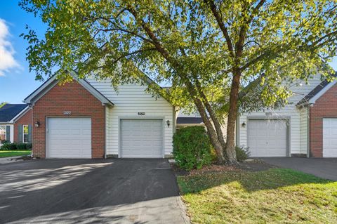 Photo of 2179 Victoria Park Drive, Columbus, OH 43235 (MLS # 225037279)
