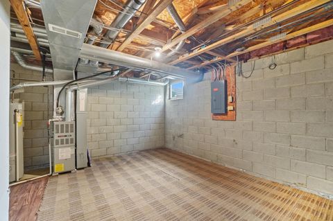 Tiny photo for 2179 Victoria Park Drive, Columbus, OH 43235 (MLS # 225037279)