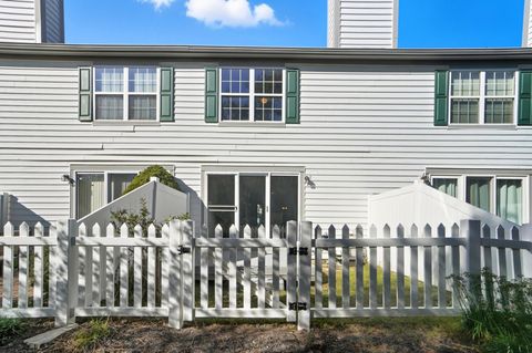 Tiny photo for 2179 Victoria Park Drive, Columbus, OH 43235 (MLS # 225037279)
