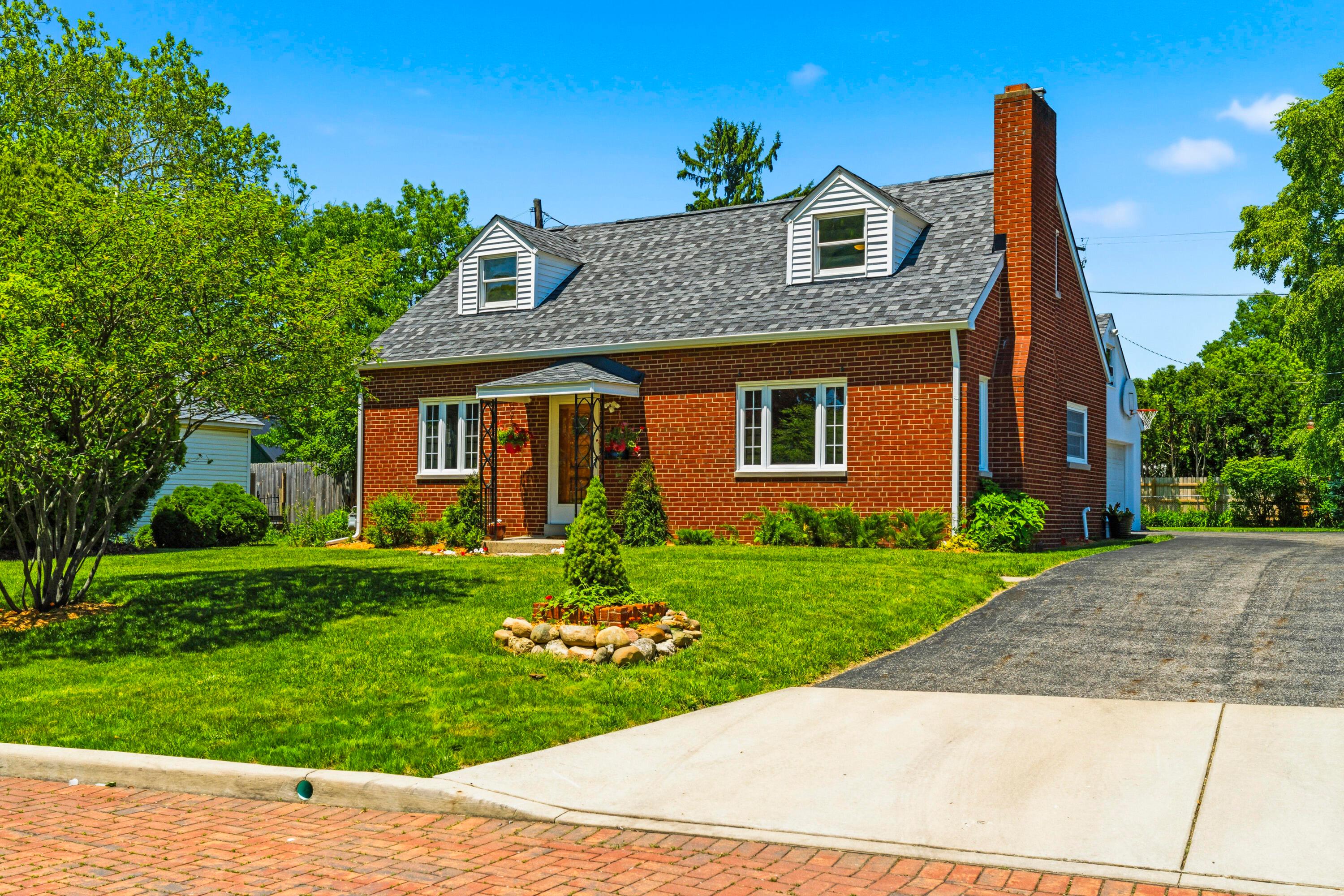 260 Dixon Court