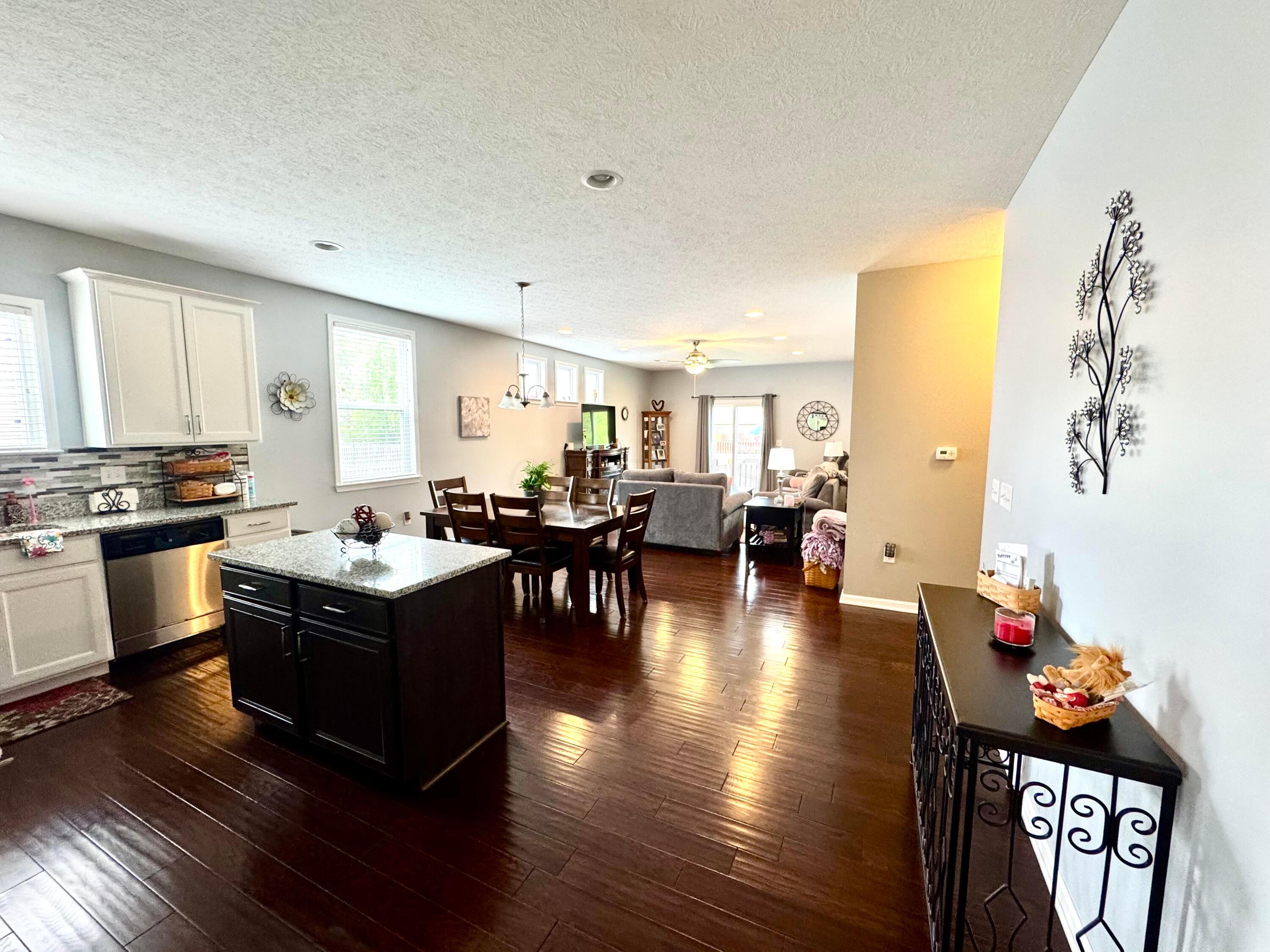 2243 Holiday Valley Drive, Grove City, Ohio image 8