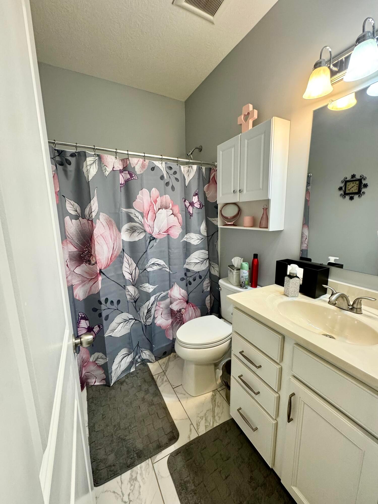 2243 Holiday Valley Drive, Grove City, Ohio image 14