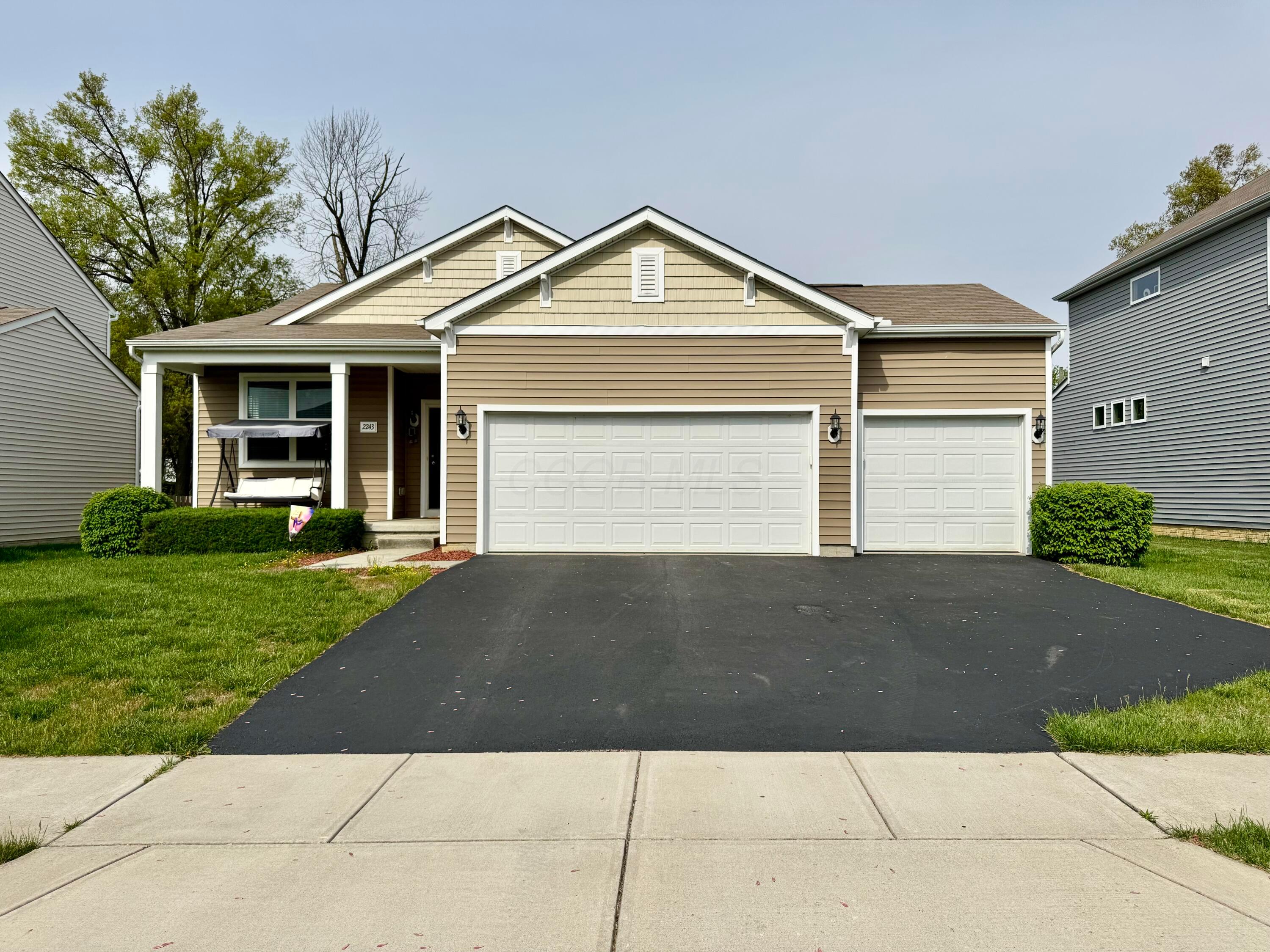 2243 Holiday Valley Drive, Grove City, Ohio image 1