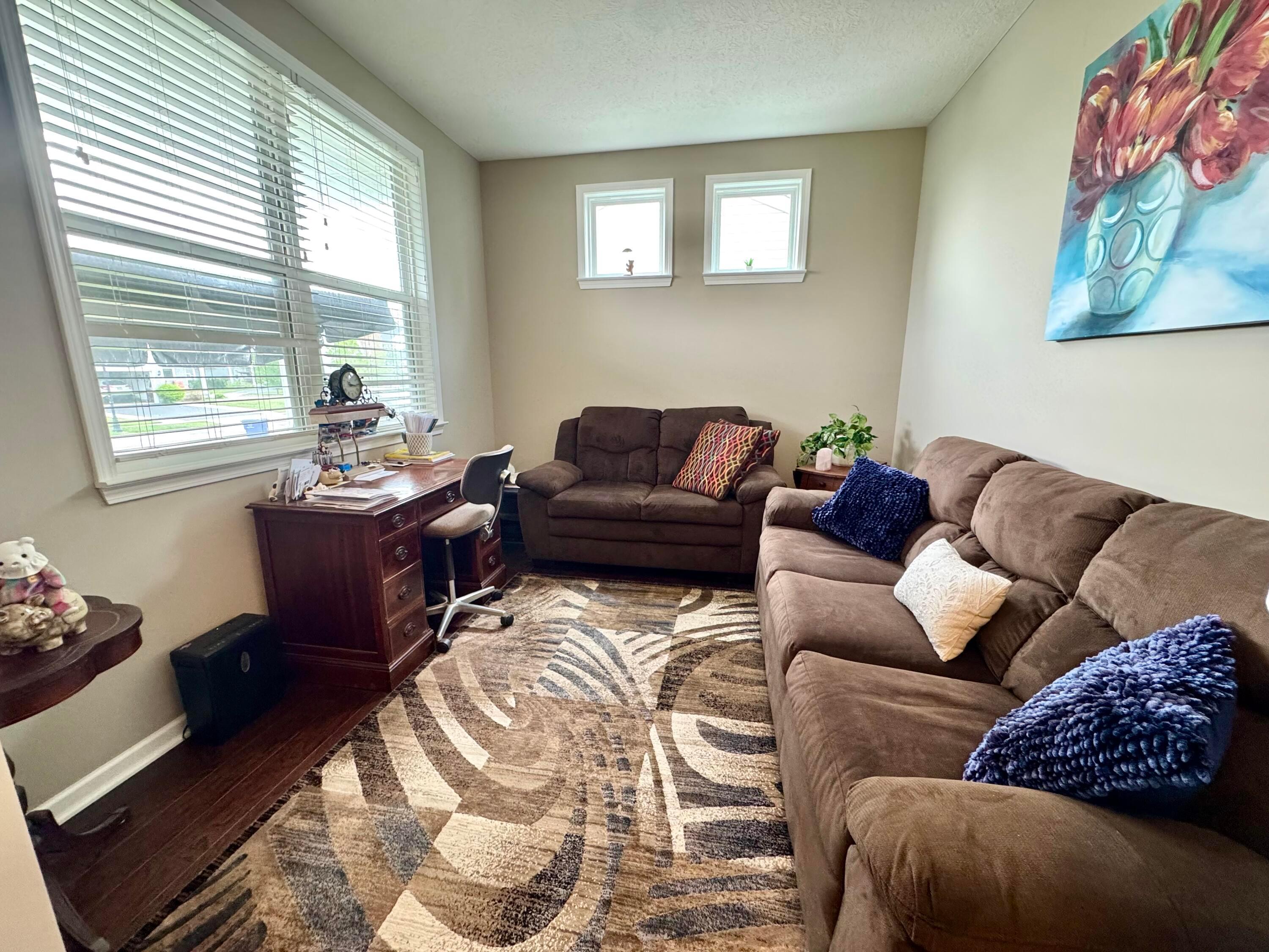 2243 Holiday Valley Drive, Grove City, Ohio image 10