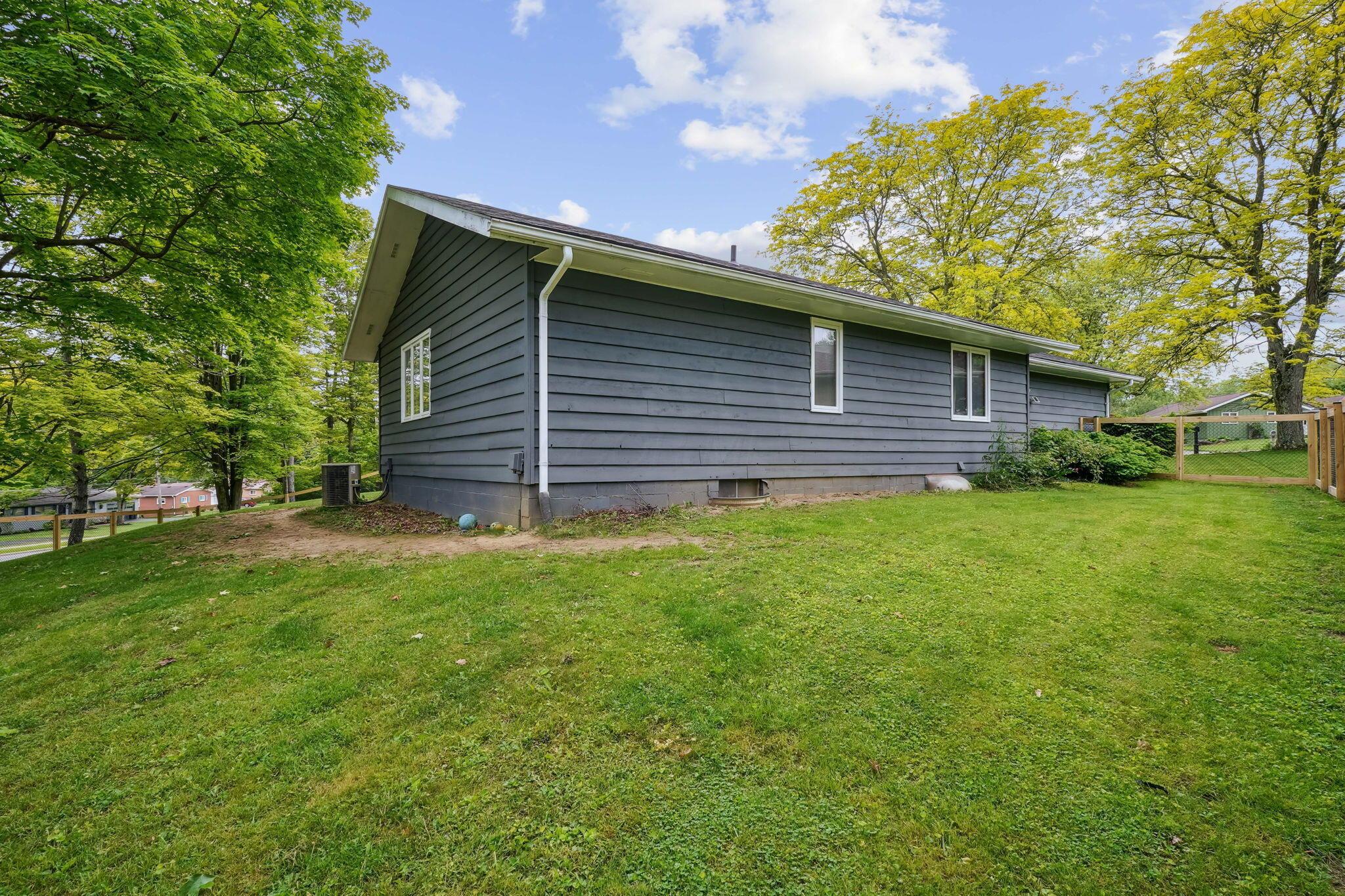 710 Cloverleaf Court, Mansfield, Ohio image 36