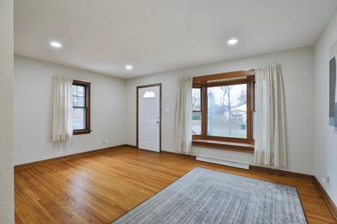 Tiny photo for 124 N Gould Road, Columbus, OH 43209 (MLS # 225046222)