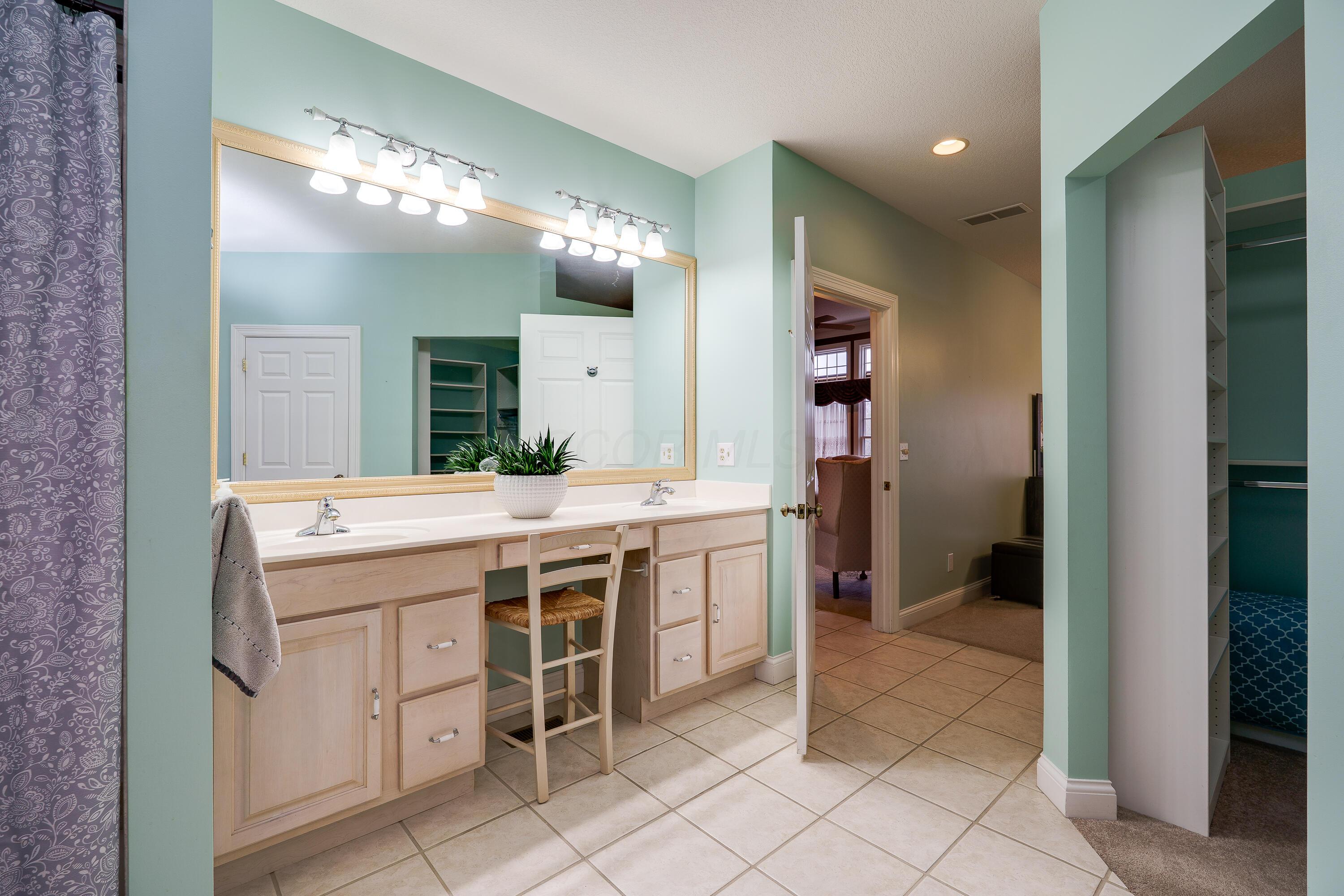 4254 Hummingbird Way, Springfield, Ohio image 36
