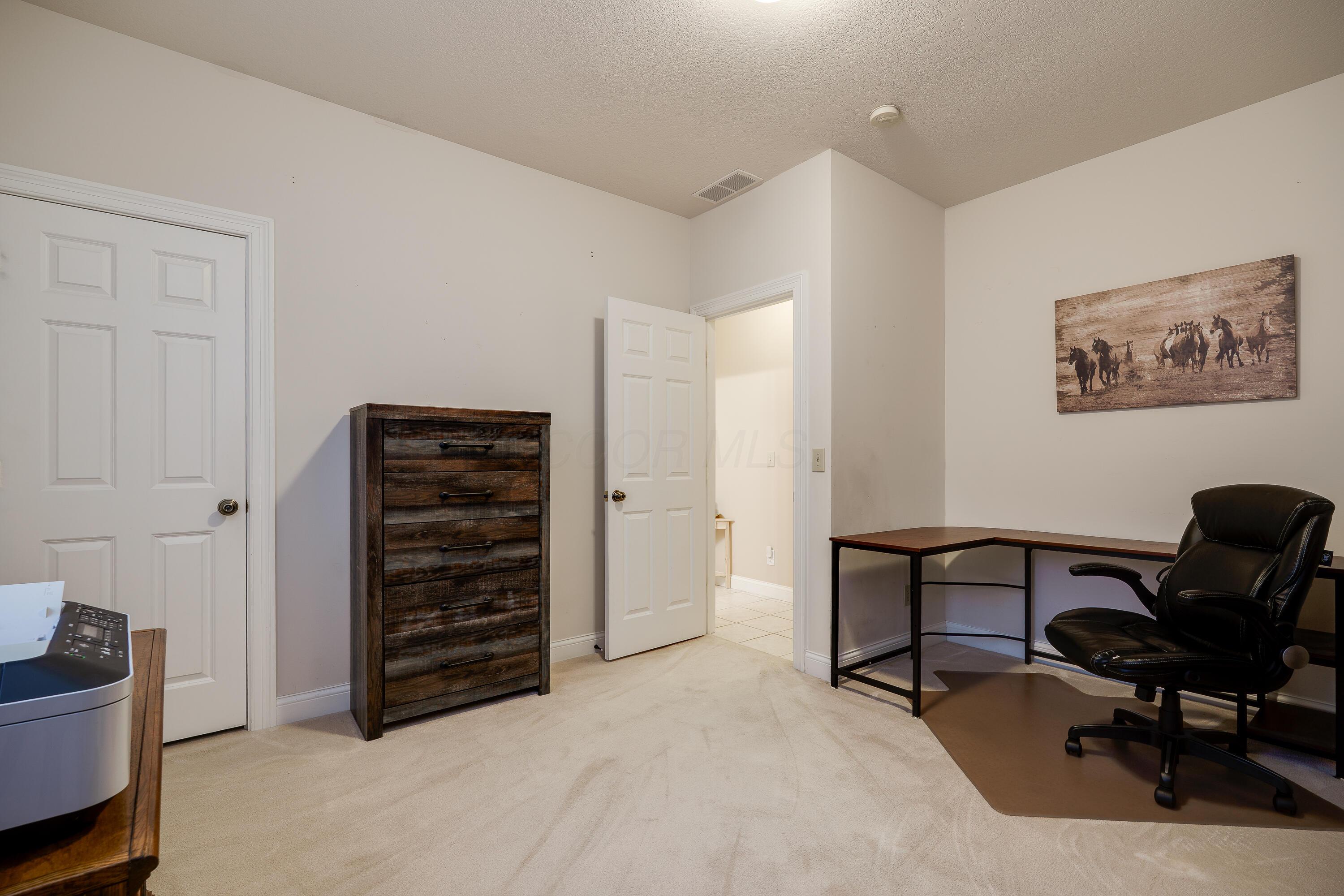 4254 Hummingbird Way, Springfield, Ohio image 30