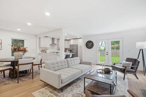 Photo of 322 Arden Road, Columbus, OH 43214 (MLS # 226017020)