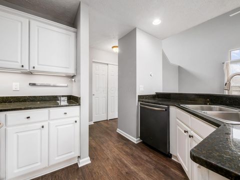 Tiny photo for 3438 Eastwoodlands Trail, Hilliard, OH 43026 (MLS # 225045300)