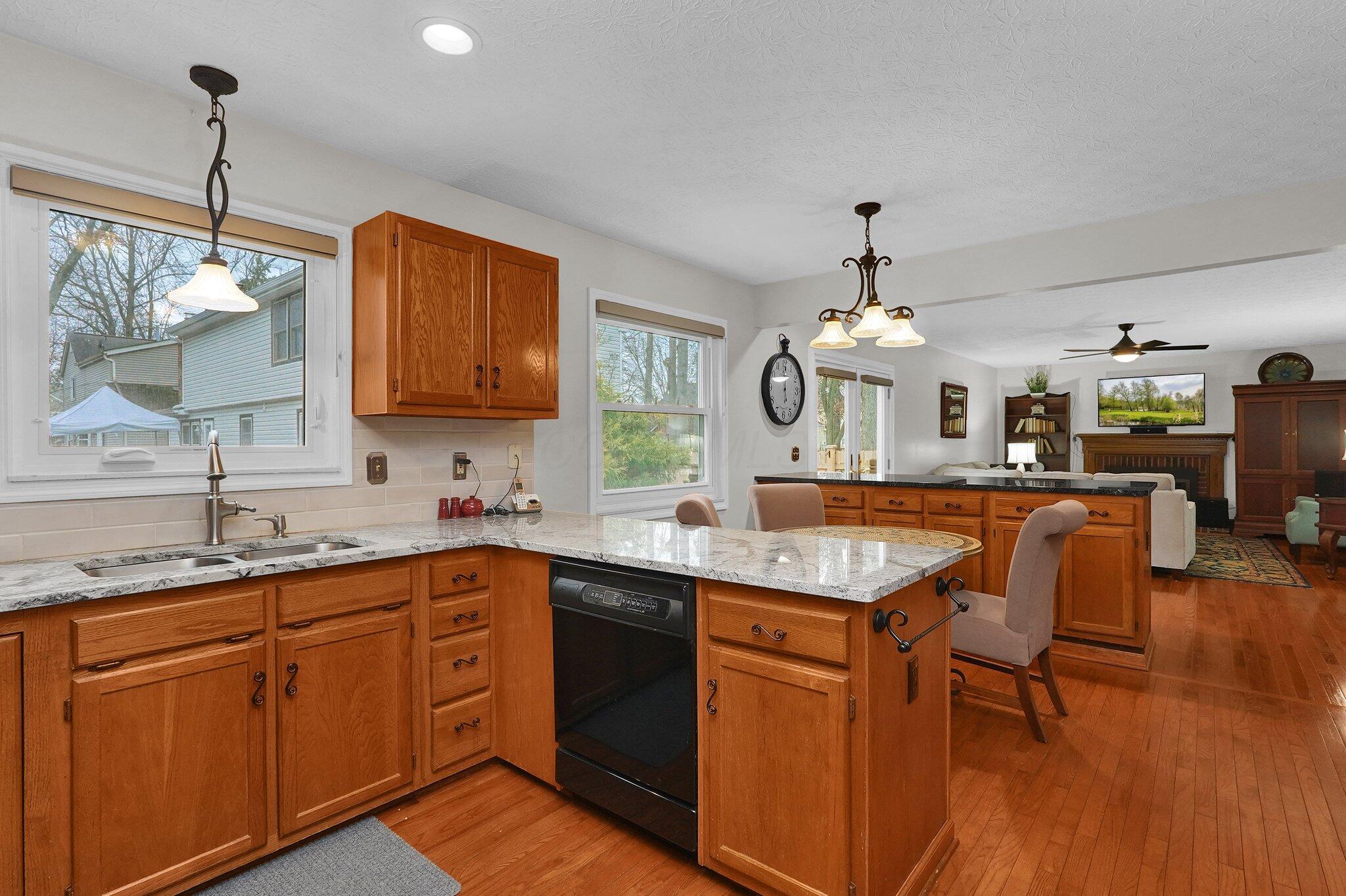 8017 Oakwind Court, Westerville, Ohio image 13