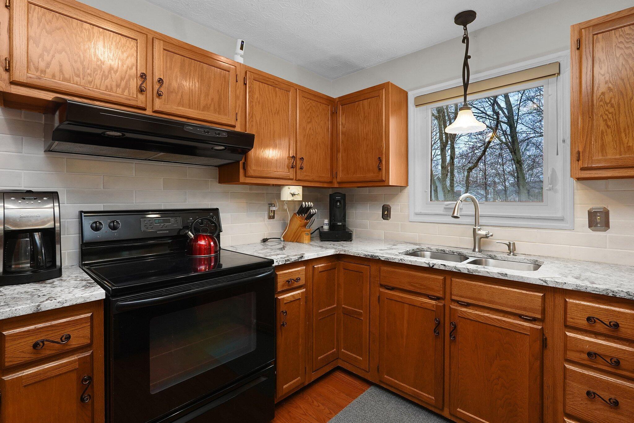8017 Oakwind Court, Westerville, Ohio image 12