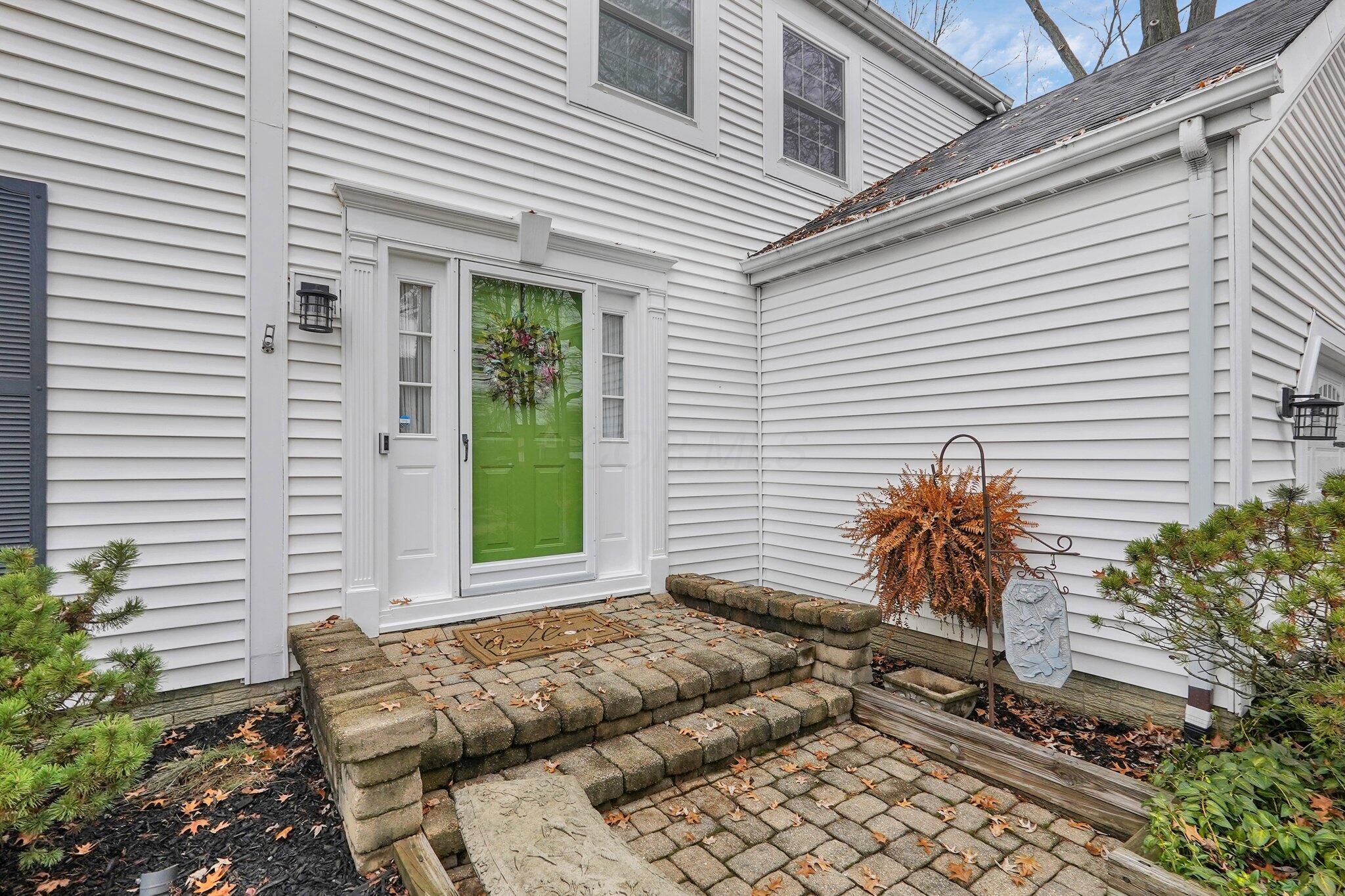 8017 Oakwind Court, Westerville, Ohio image 3