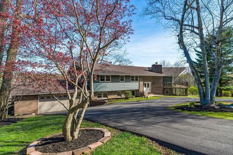 Photo of 512 N Wooster Way NW, Lancaster, OH 43130 (MLS # 226011473)