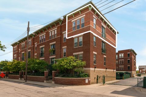 Photo of 115 E Noble Street 3 #3, Columbus, OH 43215 (MLS # 226000883)