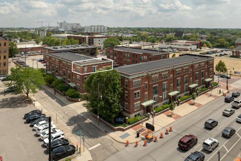 Photo of 115 E Noble Street 3 #3, Columbus, OH 43215 (MLS # 226000883)