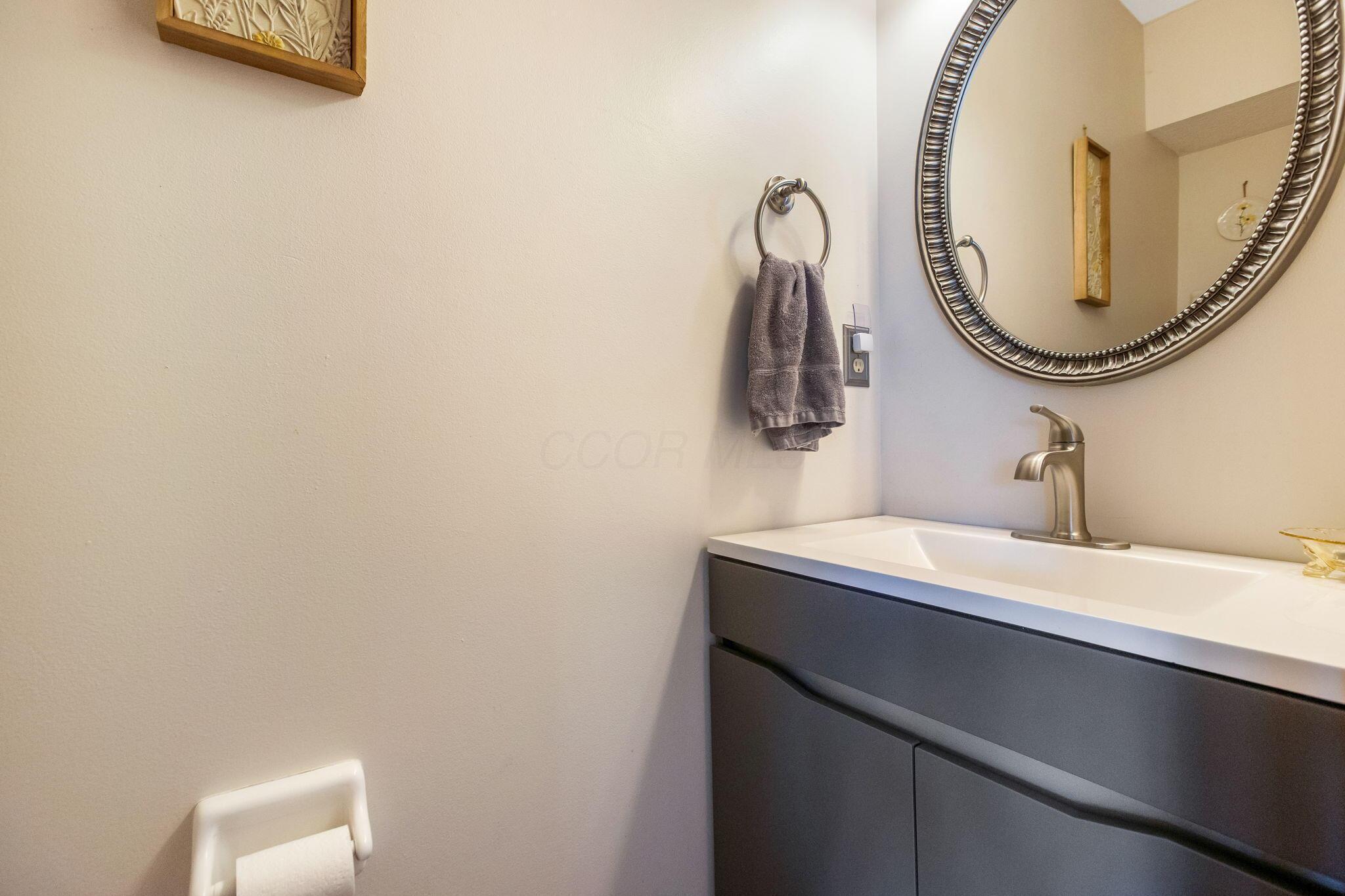 3274 Tumwater Valley Drive, Pickerington, Ohio image 25