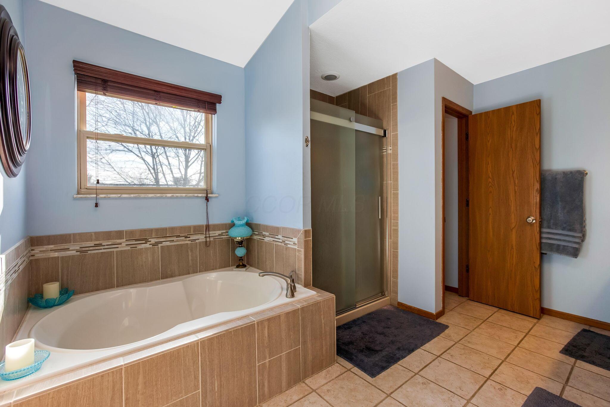 3274 Tumwater Valley Drive, Pickerington, Ohio image 39