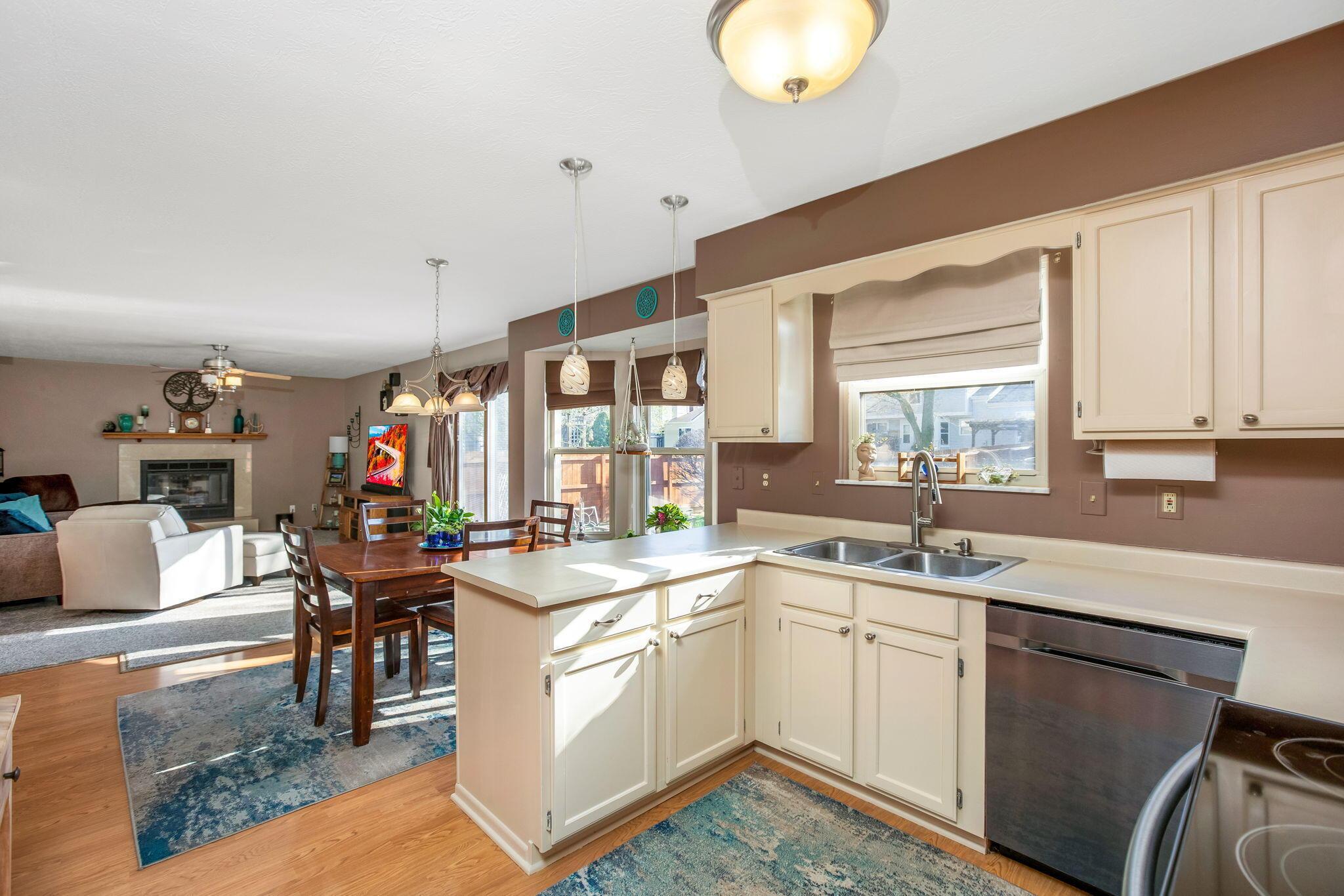 3274 Tumwater Valley Drive, Pickerington, Ohio image 12