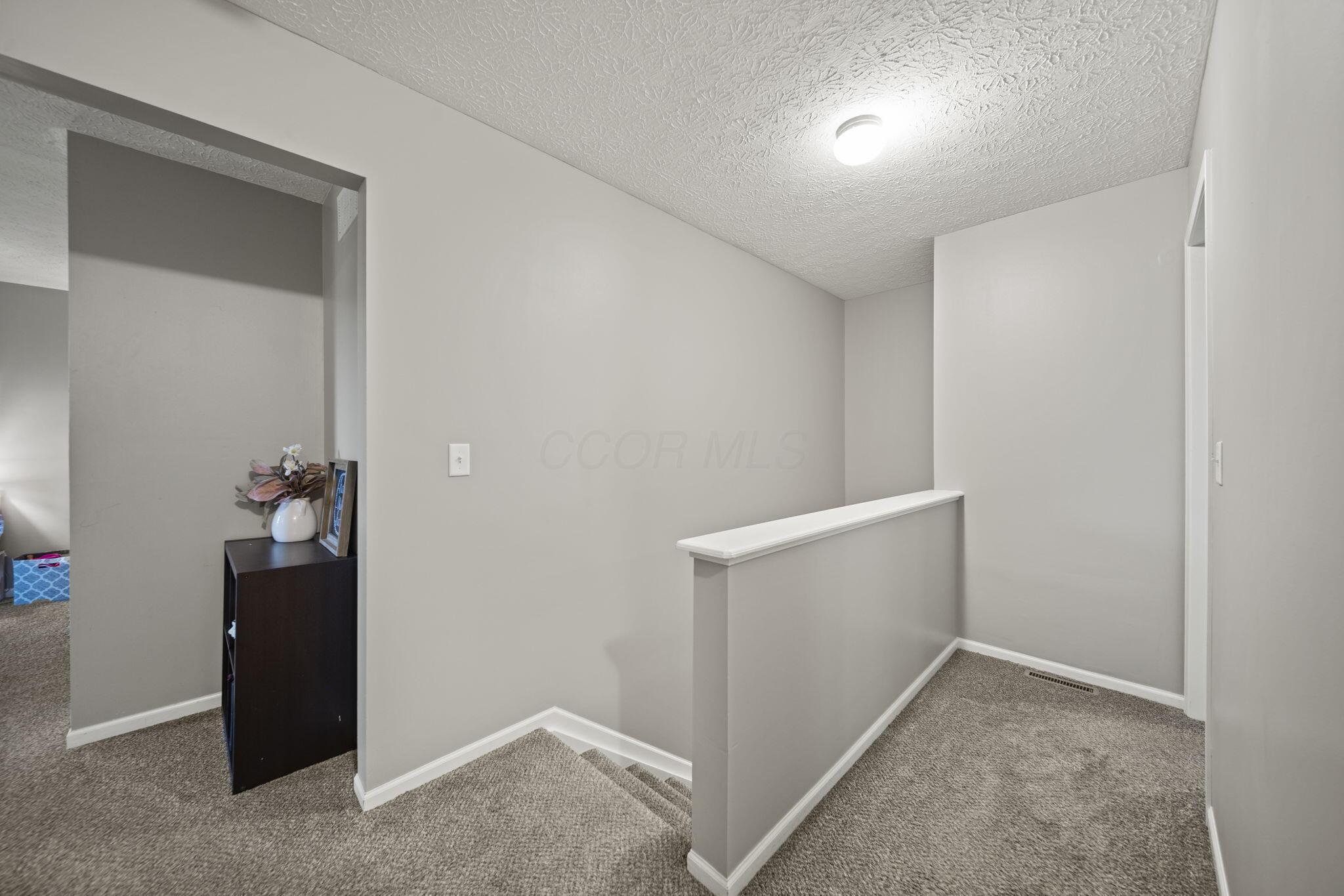 1400 Wild Horse Drive, Grove City, Ohio image 21