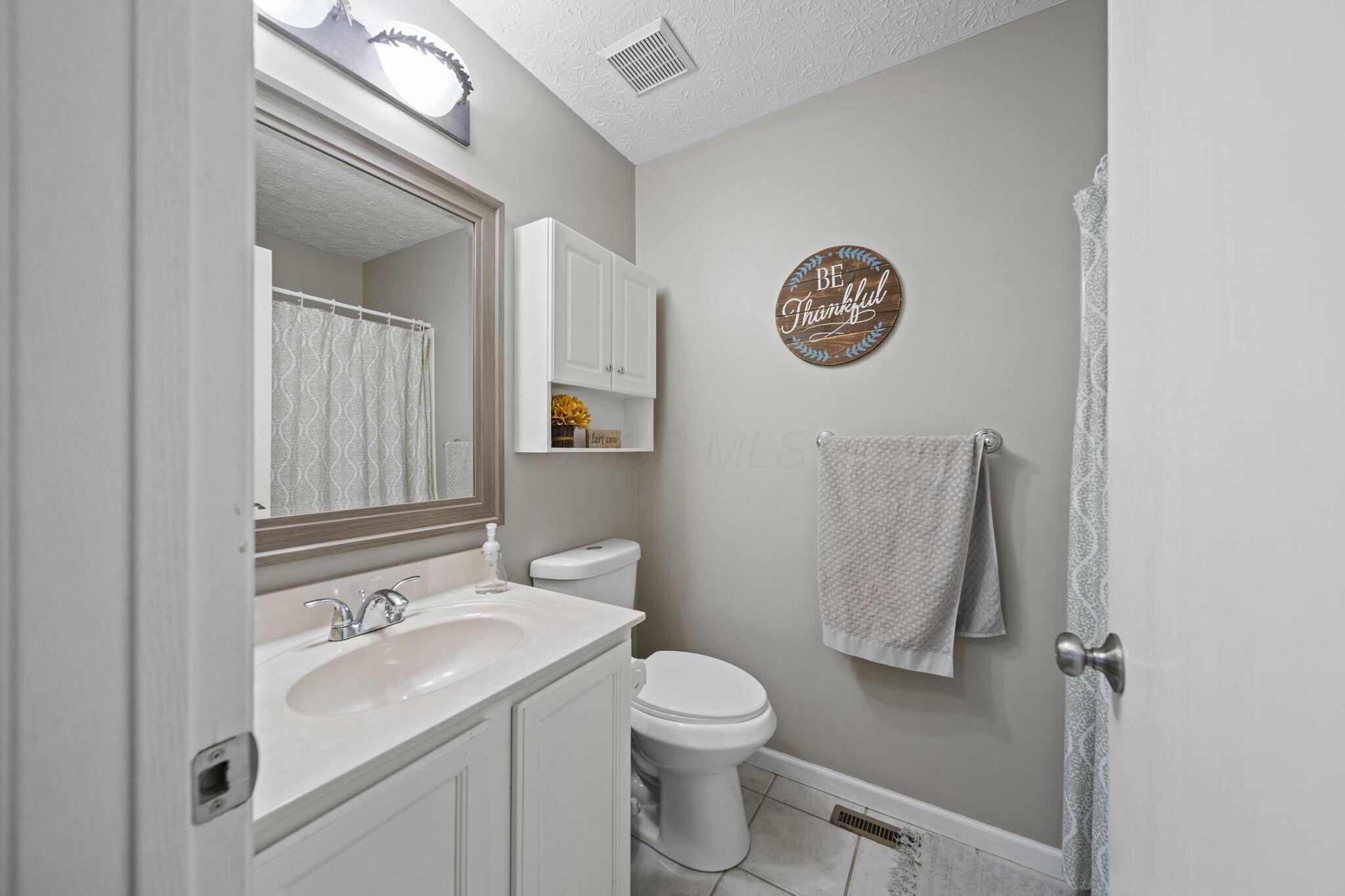 1400 Wild Horse Drive, Grove City, Ohio image 36