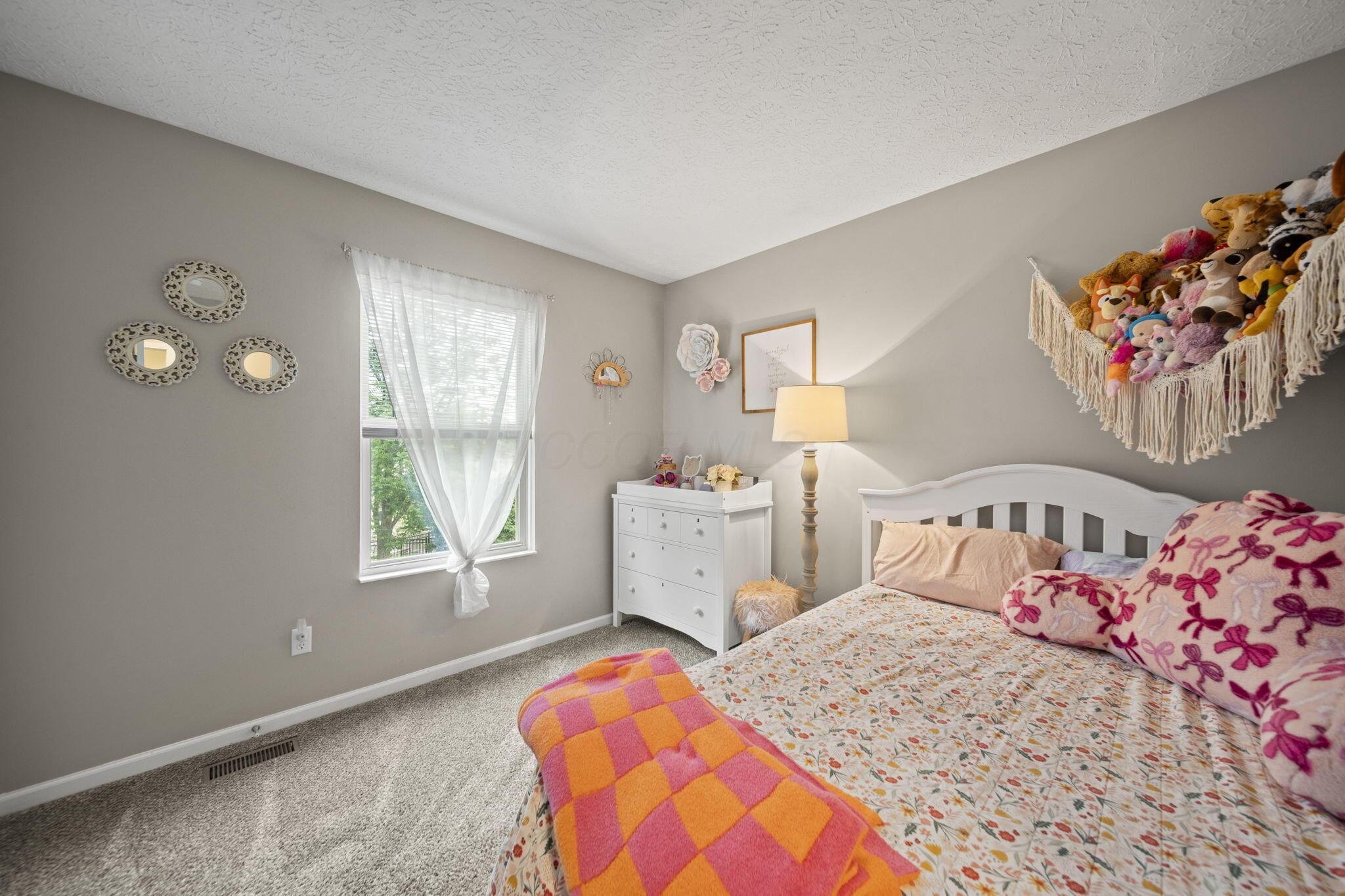 1400 Wild Horse Drive, Grove City, Ohio image 29