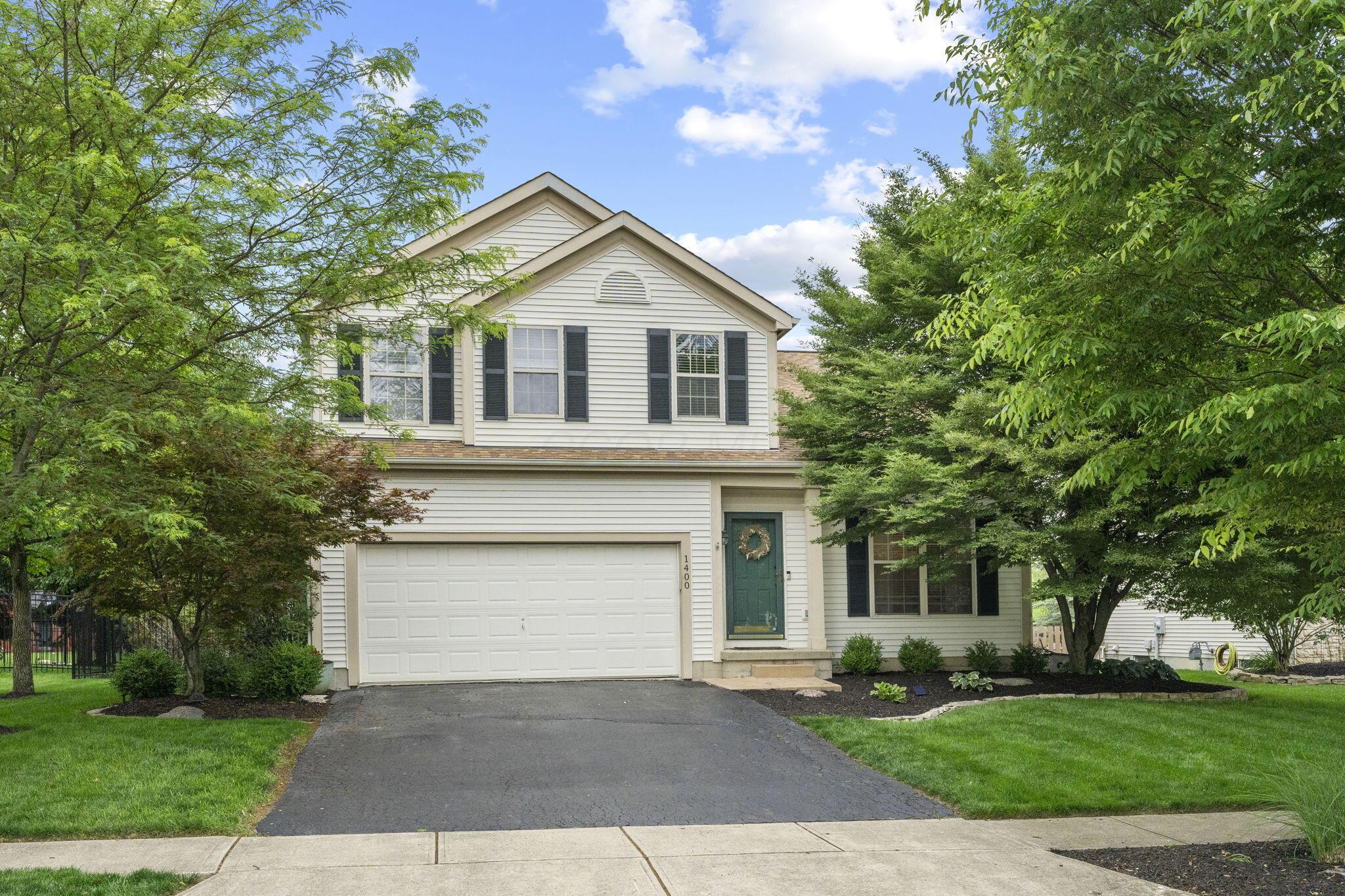 1400 Wild Horse Drive, Grove City, Ohio image 1