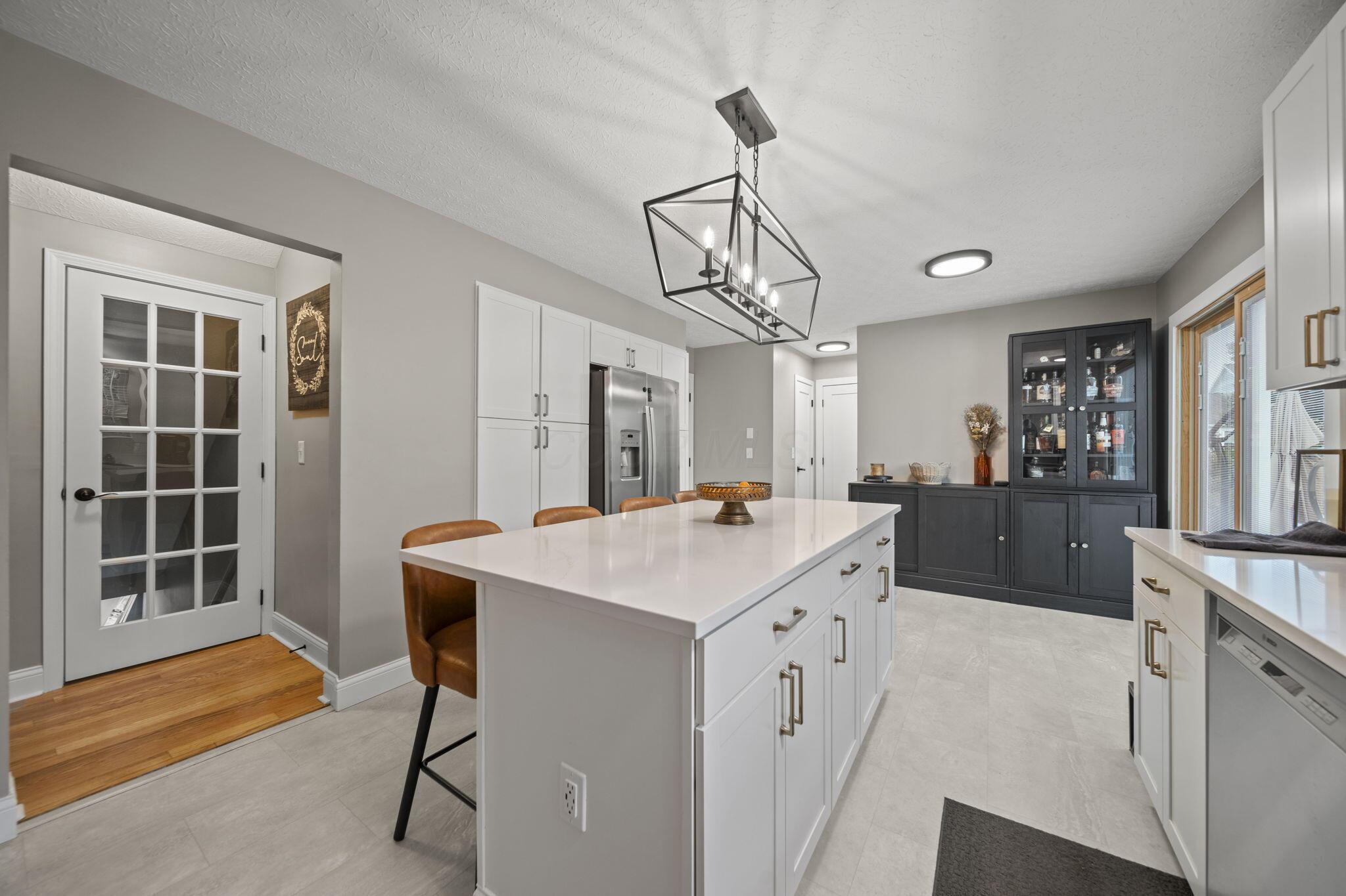 1400 Wild Horse Drive, Grove City, Ohio image 10