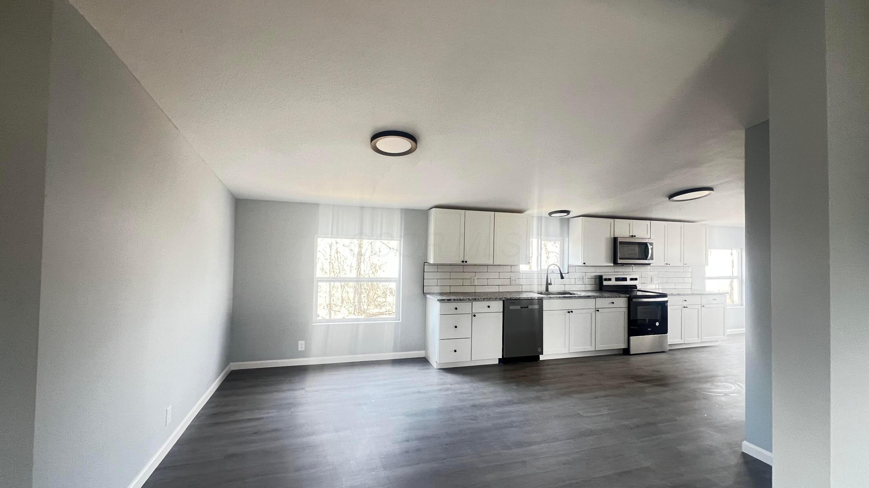 13065 King Road, Thornville, Ohio image 15